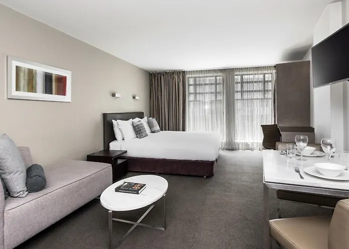 Mantra Collins Hotel