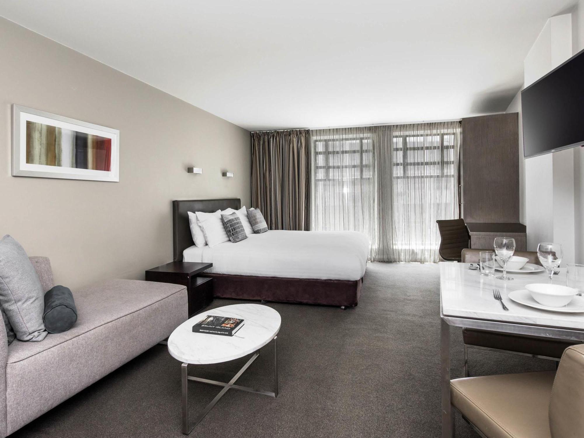 Mantra Collins 4*